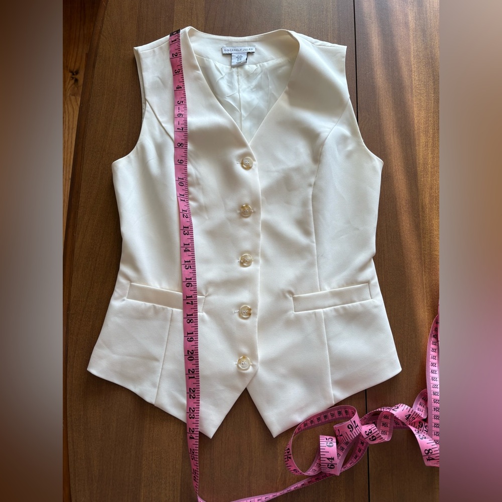 Sincerely Jules Cream Vest - Picture 4 of 6